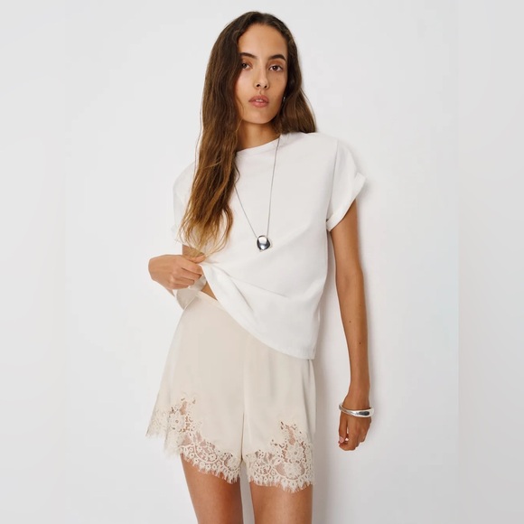 Reformation Fern Satin Short NEW - Picture 2 of 3